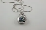 Topaz pendant (NMNH G9931)::11031039