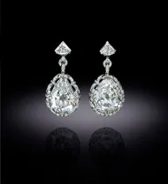 Marie Antoinette diamond earrings (NMNH G5018)::11201631