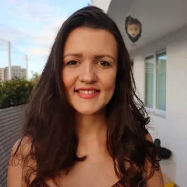 Camille Leal smiling for a portrait photo