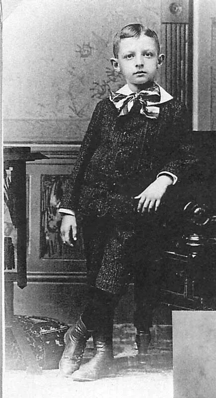 Family photo of Joseph Cushman at seven years